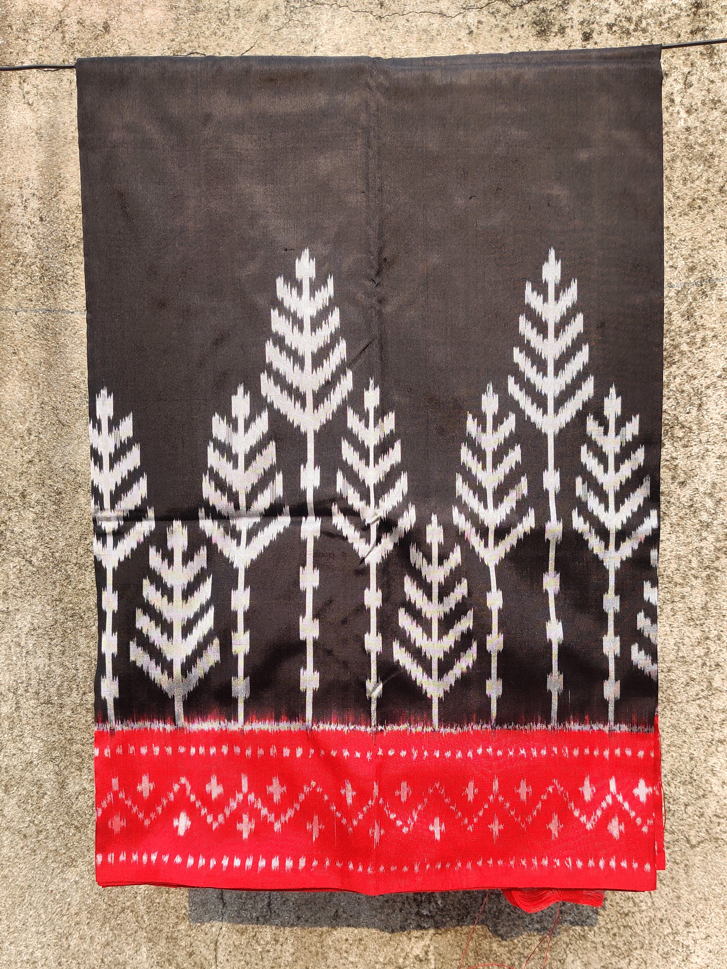 Handwoven Pochampally Ikat Silk Dupatta