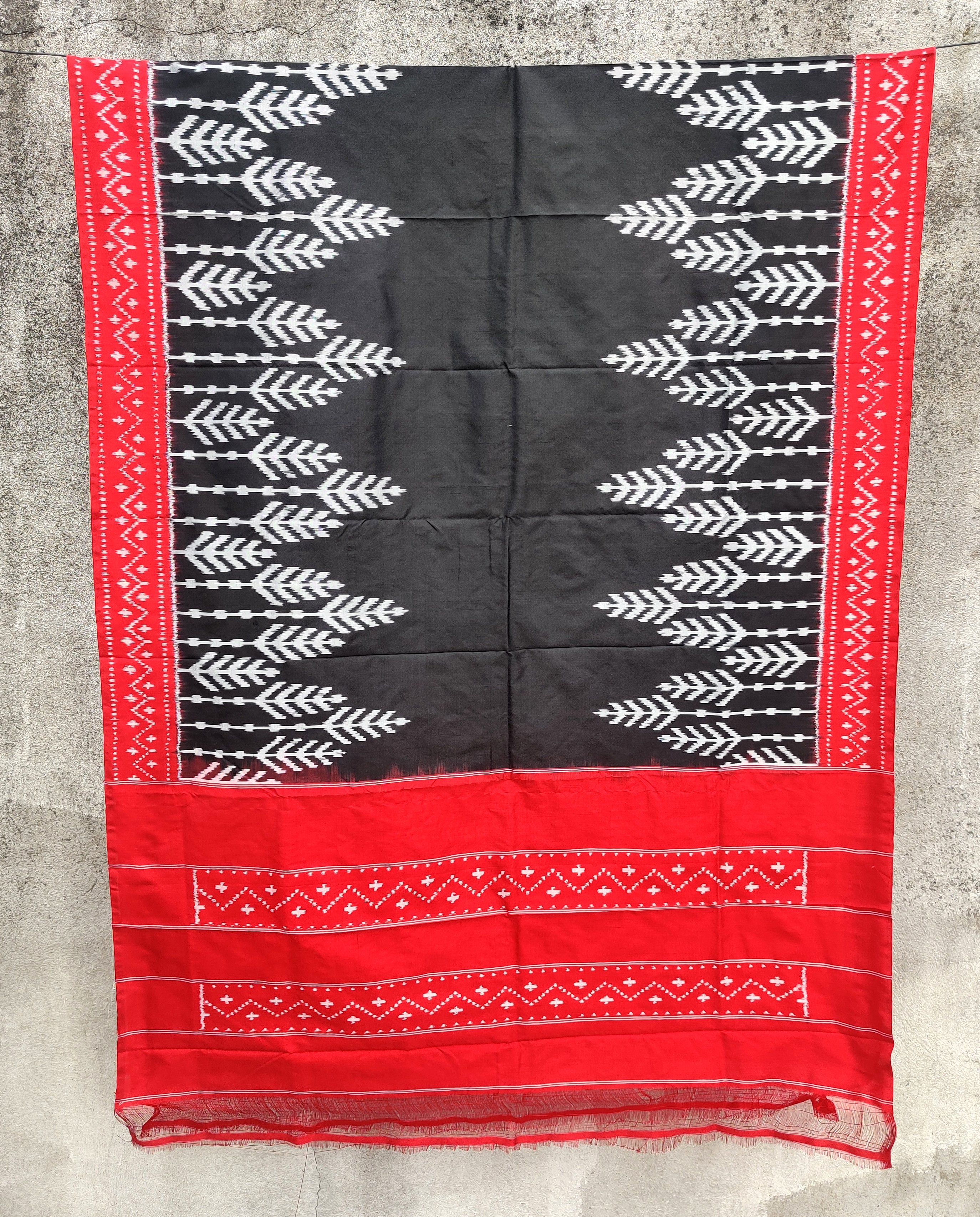 Handwoven Pochampally Ikat Silk Dupatta