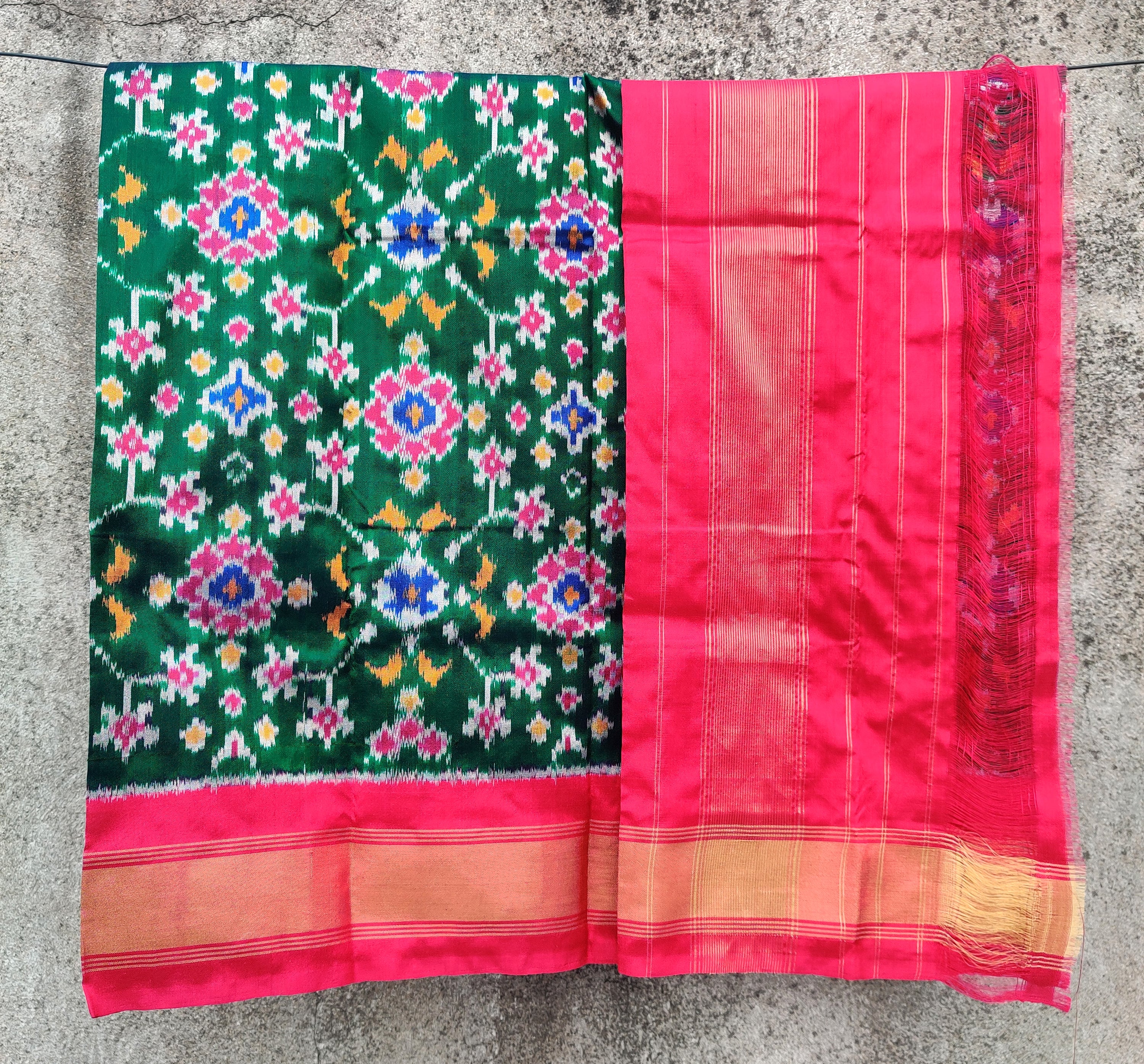 Eternal Beauty Handwoven Pochampally Ikat Silk Dupatta with Zari Elegance